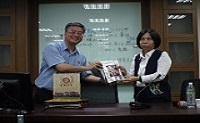 南華大學宗教所贈書