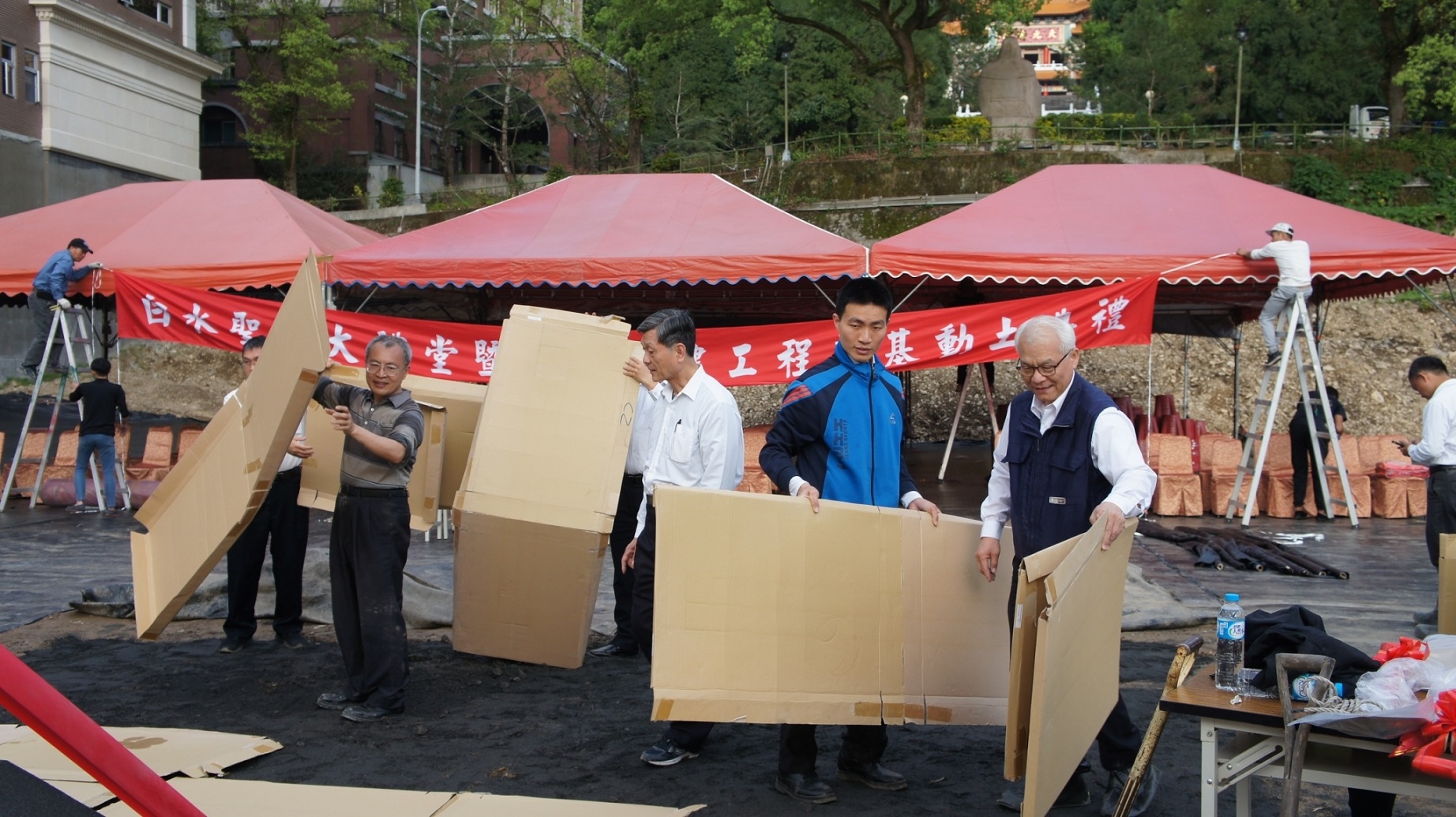 陸點傳師慈悲帶領大家工作