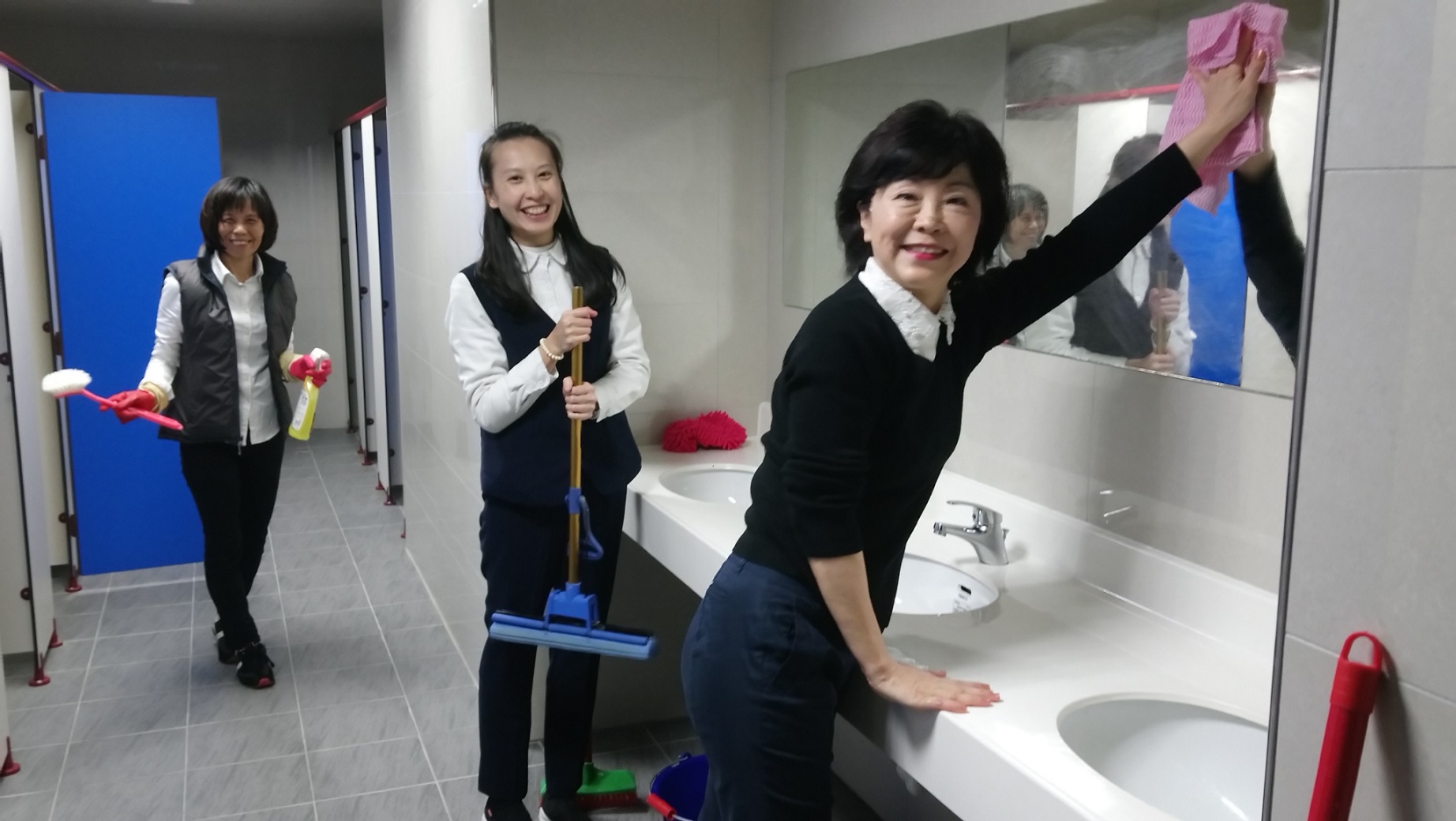 學生工作人員