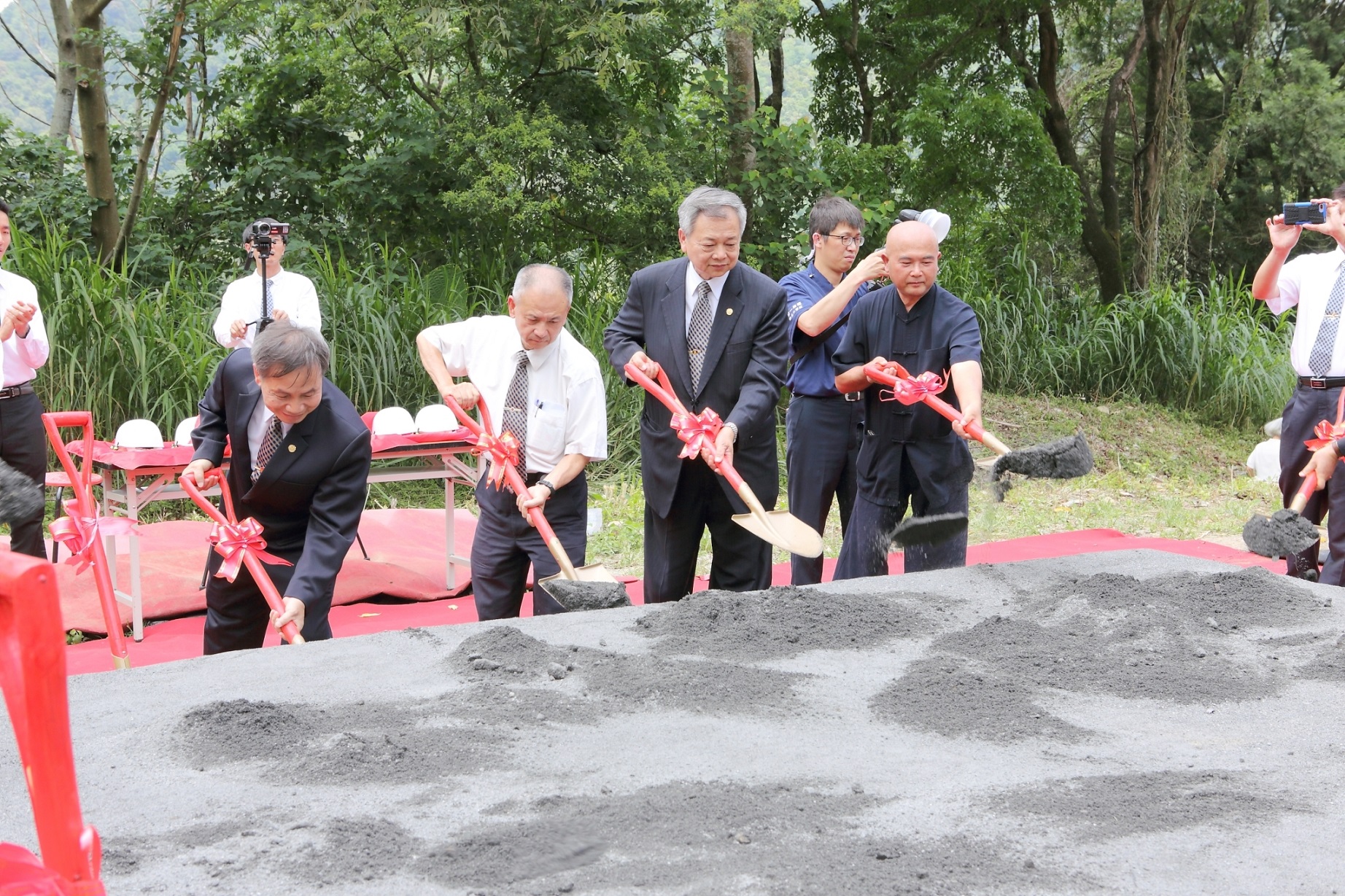 開工動土